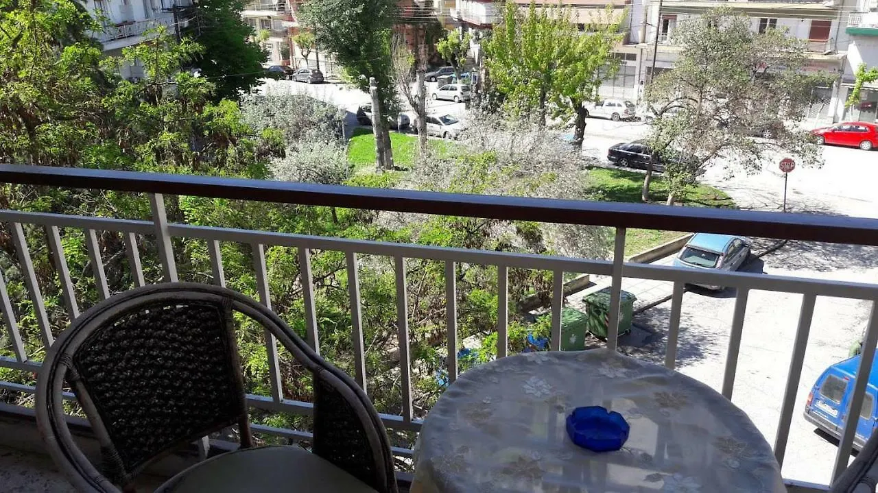 סלוניקי Spacious Apartment